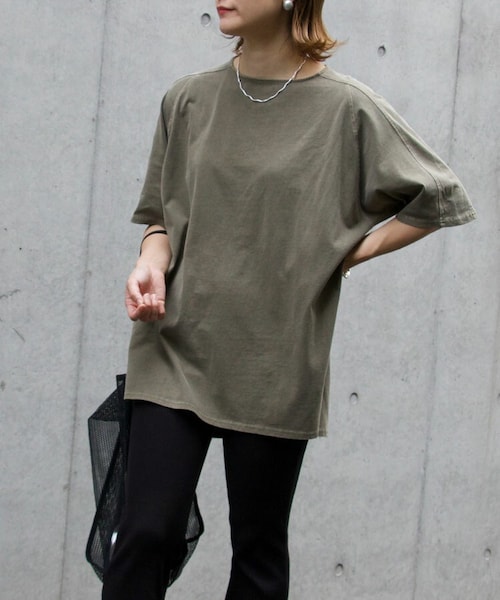 Sheson(シーズン)の「ピグメントオーバーチュニックTee(Tシャツ/カットソー・レディース・カーキ/チャコールグレー/グレーベージュ/テラコッタ・FREE)」の1枚目の写真