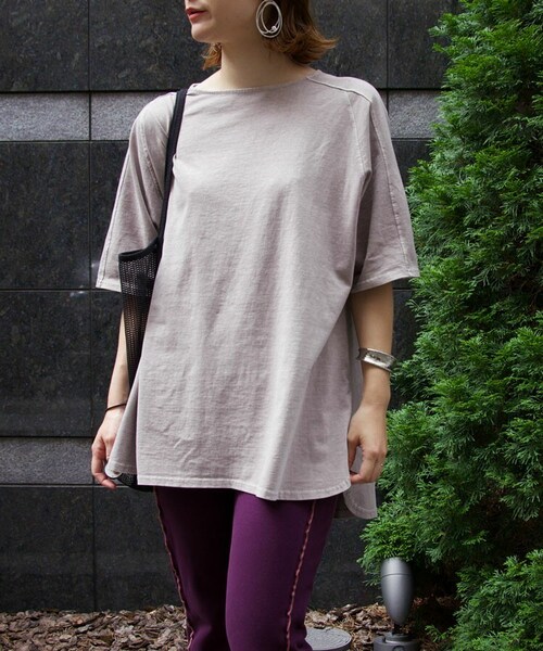Sheson(シーズン)の「ピグメントオーバーチュニックTee(Tシャツ/カットソー・レディース・カーキ/チャコールグレー/グレーベージュ/テラコッタ・FREE)」の4枚目の写真