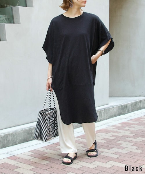 Sheson（シーズン）の「変形スリーブラウンドスリットワンピース（ワンピース・レディース・ホワイト/ブラック/グレーベージュ・FREE）」の2枚目の写真