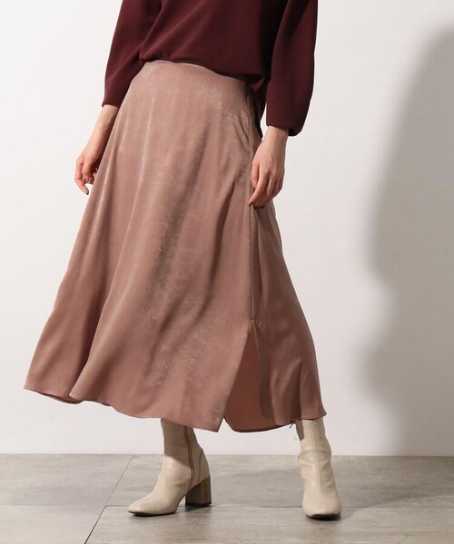 OZOC（オゾック）の「[洗える]マロンサテンスカート（スカート・レディース・カーキ(027)/ブラウン(042)/ベージュ(052)・38(M)）」の3枚目の写真