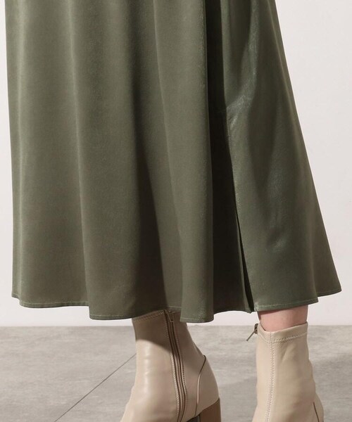 OZOC（オゾック）の「[洗える]マロンサテンスカート（スカート・レディース・カーキ(027)/ブラウン(042)/ベージュ(052)・38(M)）」の7枚目の写真