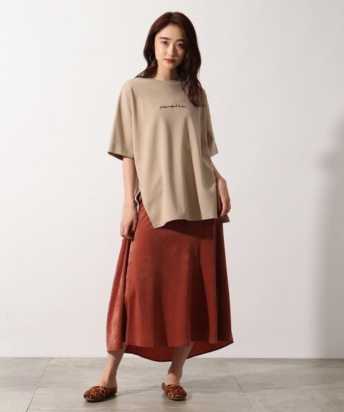 OZOC（オゾック）の「[洗える]マロンサテンスカート（スカート・レディース・カーキ(027)/ブラウン(042)/ベージュ(052)・38(M)）」の14枚目の写真