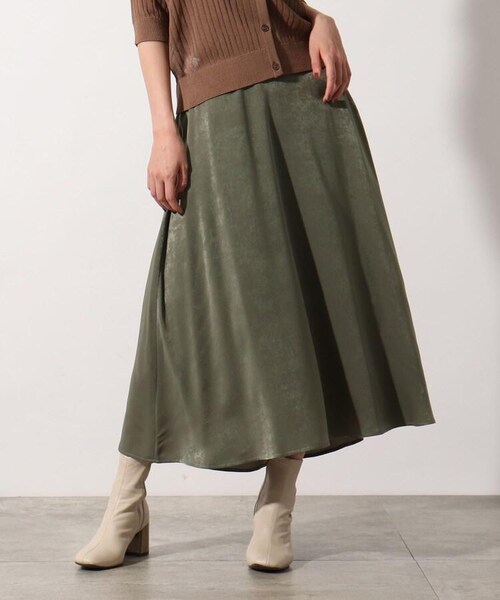 OZOC（オゾック）の「[洗える]マロンサテンスカート（スカート・レディース・カーキ(027)/ブラウン(042)/ベージュ(052)・38(M)）」の10枚目の写真