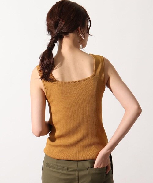 OZOC(オゾック)の「ノースリーブニット(トップス・レディース・オフホワイト(003)/キャメル(041)/ナチュラル(050)/モデル情報:身長165cm 着用サイズ38(M)/モデル情報:身長168cm 着用サイズ38(M)・38(M))」の14枚目の写真