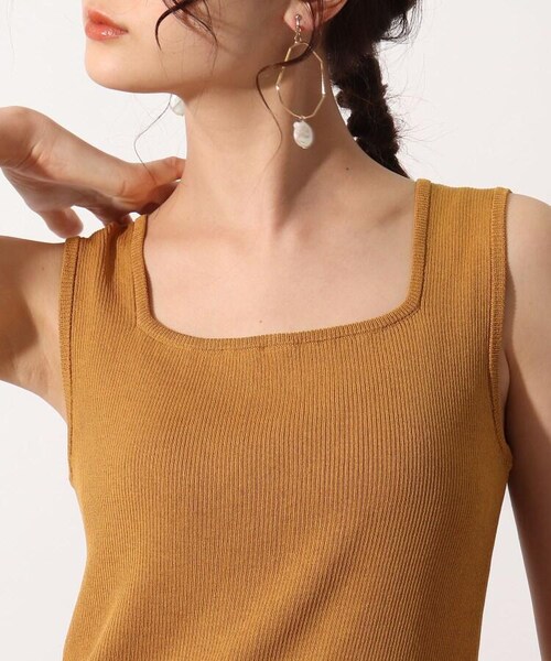 OZOC(オゾック)の「ノースリーブニット(トップス・レディース・オフホワイト(003)/キャメル(041)/ナチュラル(050)/モデル情報:身長165cm 着用サイズ38(M)/モデル情報:身長168cm 着用サイズ38(M)・38(M))」の7枚目の写真