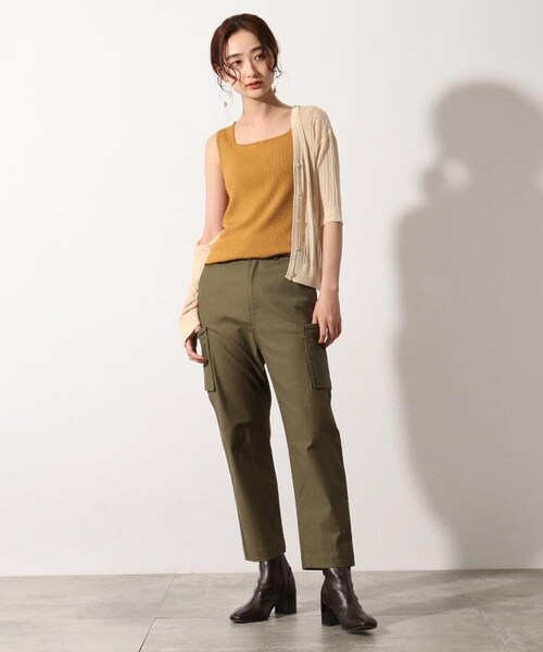 OZOC(オゾック)の「ノースリーブニット(トップス・レディース・オフホワイト(003)/キャメル(041)/ナチュラル(050)/モデル情報:身長165cm 着用サイズ38(M)/モデル情報:身長168cm 着用サイズ38(M)・38(M))」の20枚目の写真