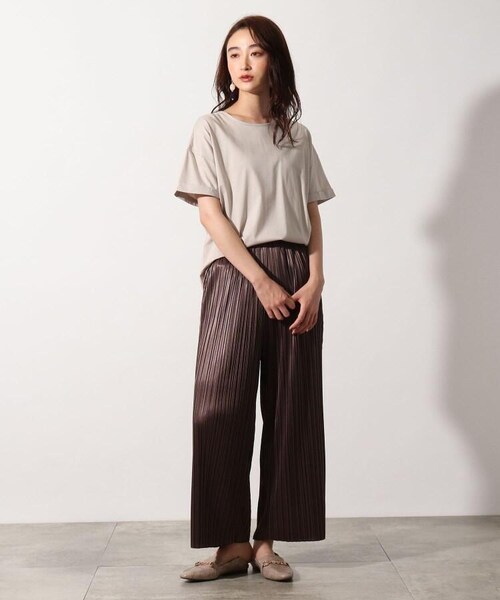 OZOC（オゾック）の「[26(S)/52(LL)WEB限定サイズ][洗える]バックツイストプルオーバー（トップス・レディース・オフホワイト(003)/ナチュラル(050)/サックス(090)/スミクロ(018)/モデル情報:身長163cm 着用サイズ38(M)・26(S)/38(M)/40(L)/52(LL)）」の16枚目の写真