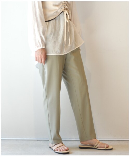 w closet(ダブルクローゼット)の「スリムスラックスパンツ(パンツ・レディース・Lカーキ/ベージュ/Sオレンジ/Dモカ・S/M/FREE/L)」の16枚目の写真
