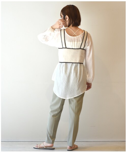 w closet(ダブルクローゼット)の「スリムスラックスパンツ(パンツ・レディース・Lカーキ/ベージュ/Sオレンジ/Dモカ・S/M/FREE/L)」の18枚目の写真