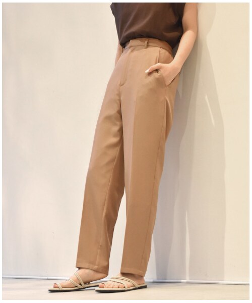 w closet(ダブルクローゼット)の「スリムスラックスパンツ(パンツ・レディース・Lカーキ/ベージュ/Sオレンジ/Dモカ・S/M/FREE/L)」の7枚目の写真