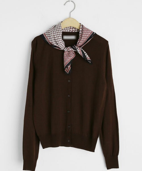 DHOLIC（ディーホリック）の「スカーフ付ボタンカーディガン（カーディガン/ボレロ・レディース・ベージュ/ブラウン/ブラック/グレー・FREE）」の4枚目の写真