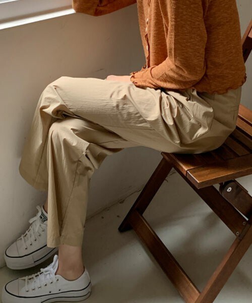 DHOLIC STYLE（ディーホリックスタイル）の「[URBANROSY] バックルベルト付タックパンツ（その他パンツ・レディース・グレー/ベージュ/ブルー・S/M）」の2枚目の写真