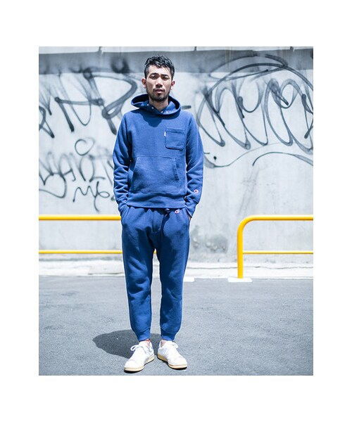 URBAN RESEARCH DOORS(アーバンリサーチドアーズ)の「Mt Design 3776 x Champion 別注RW WEBBING BELT SWEAT PANTS(パンツ・メンズ・オートミール/シルバーグレー/ネイビー・M/L)」の4枚目の写真