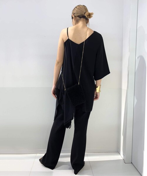 AP STUDIO（エーピーストゥディオ）の「アシンメトリーブラウス（トップス・ブラック/フリー/在庫あり）」の3枚目の写真