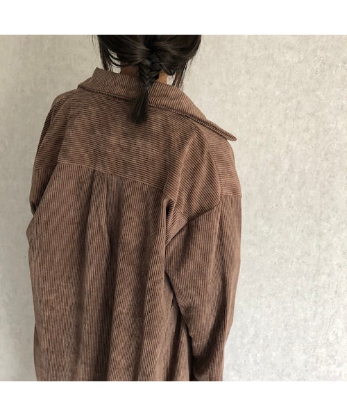 copine(コピン)の「10月9日再入荷!ゆるっとオーバーサイズ!コーデュロイロングシャツ(2color)【クリックポスト対象商品】(シャツ/ブラウス・レディース・その他)」の4枚目の写真