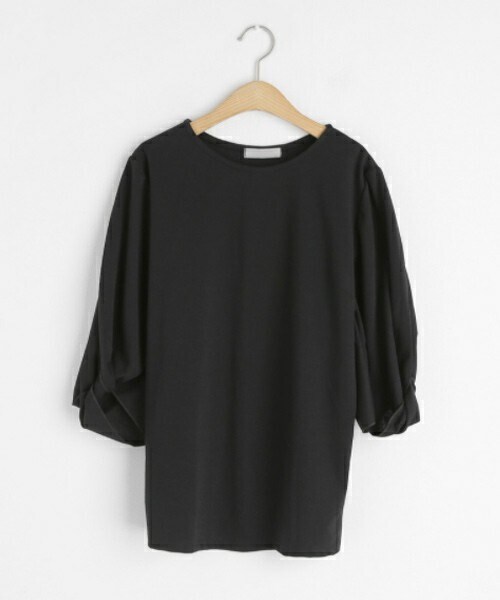 DHOLIC（ディーホリック）の「ツイストスリーブTシャツ（Tシャツ/カットソー・レディース・ホワイト/ブラウン/ブラック/ベージュ・FREE）」の2枚目の写真