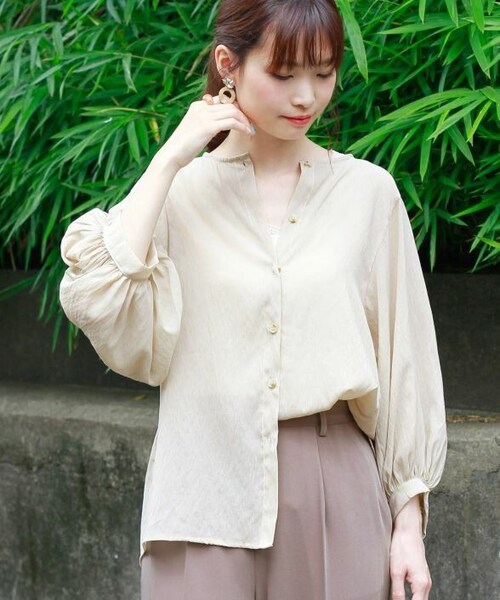 Crisp（クリスプ）の「ボリュームギャザーブラウス[c1k2711b]（シャツ/ブラウス・レディース・ベージュ/アイボリー/ネイビー・FREE）」の3枚目の写真