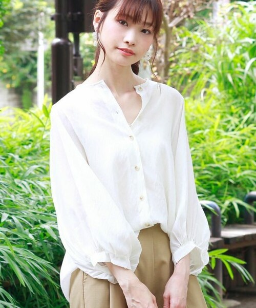 Crisp（クリスプ）の「ボリュームギャザーブラウス[c1k2711b]（シャツ/ブラウス・レディース・ベージュ/アイボリー/ネイビー・FREE）」の2枚目の写真