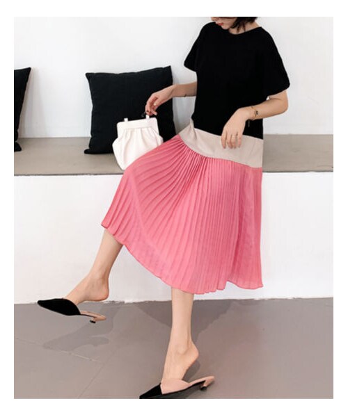 no brand（ノーブランド）の「バイカラー大人プリーツワンピース（ワンピース・レディース・その他）」の11枚目の写真