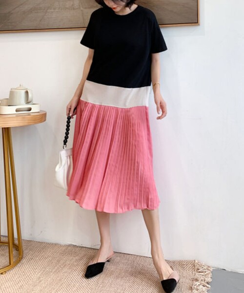 no brand（ノーブランド）の「バイカラー大人プリーツワンピース（ワンピース・レディース・その他）」の9枚目の写真