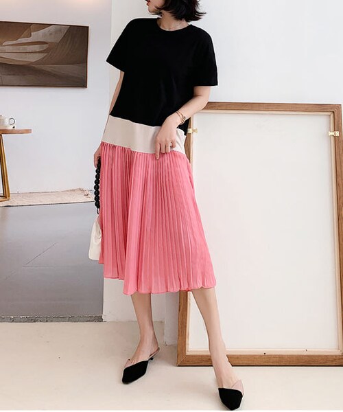 no brand（ノーブランド）の「バイカラー大人プリーツワンピース（ワンピース・レディース・その他）」の4枚目の写真