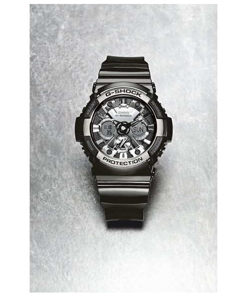 G-SHOCK(ジーショック)の「G-Shock 'X-Large' Dual Movement Watch, 55mm(アナログ腕時計・Black)」の2枚目の写真