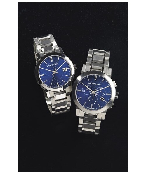 BURBERRY（バーバリー）の「Burberry Large Check Stamped Bracelet Watch, 38mm（アナログ腕時計・Silver/ Blue）」の2枚目の写真