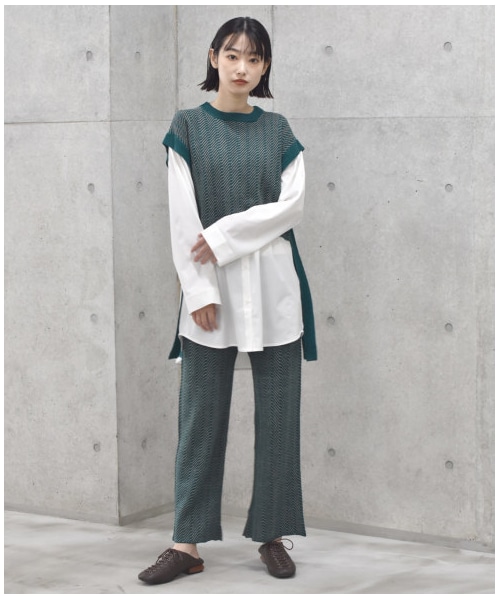 w closet（ダブルクローゼット）の「【Alley】ジャガードニットベストシャツドッキングプルオーバー（トップス・レディース・グリーン/ブラック・FREE/M/L）」の9枚目の写真