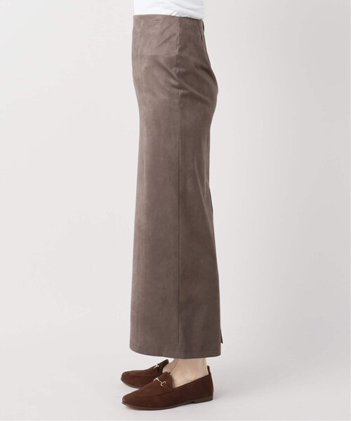 plage(プラージュ)の「Iラインフェイクスエードスカート(スカート・ブラウン/34/在庫なし/36/38/残り1点)」の8枚目の写真