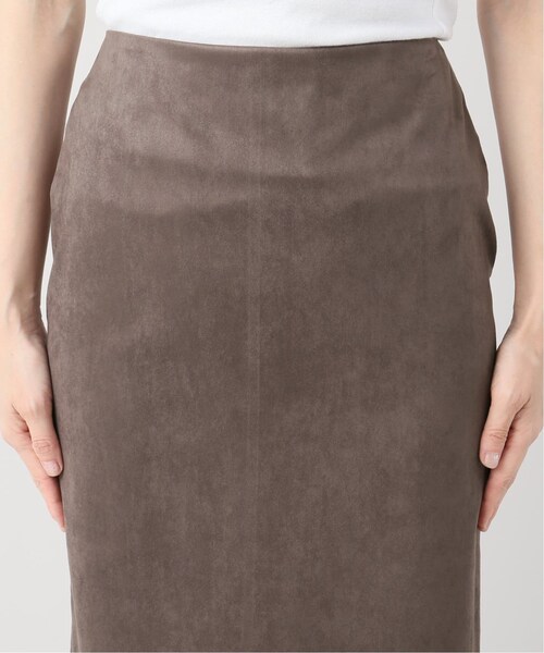 plage(プラージュ)の「Iラインフェイクスエードスカート(スカート・ブラウン/34/在庫なし/36/38/残り1点)」の10枚目の写真
