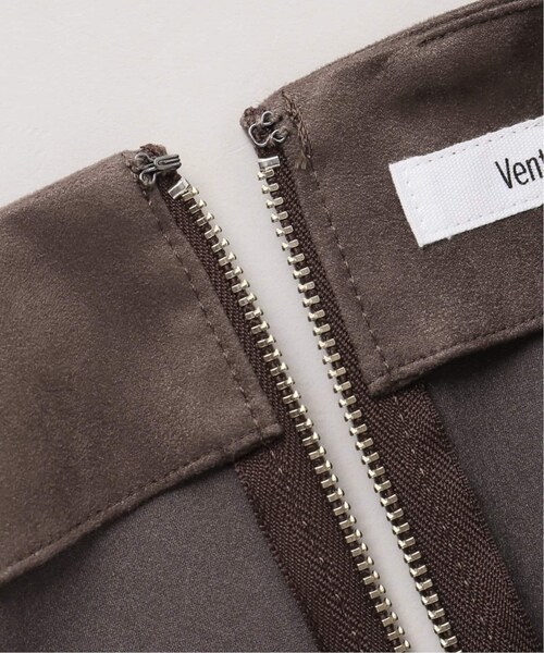 plage(プラージュ)の「Iラインフェイクスエードスカート(スカート・ブラウン/34/在庫なし/36/38/残り1点)」の15枚目の写真