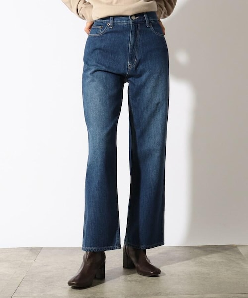 OZOC（オゾック）の「[洗える]オーガニックコットンストレートデニム（パンツ・レディース・ディープネイビー(095)/ネイビー(093)・36(S)/38(M)/40(L)）」の2枚目の写真