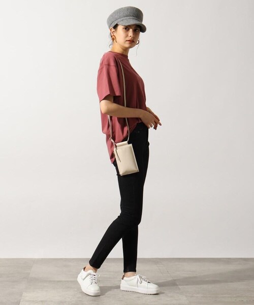 OZOC（オゾック）の「スマホショルダー（バッグ・レディース・ブラック(019)/ブラウン(042)/カーキ(027)/アイボリー(004)/ブラウン(142)・00）」の22枚目の写真