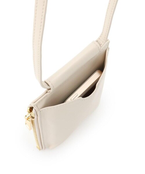 OZOC（オゾック）の「スマホショルダー（バッグ・レディース・ブラック(019)/ブラウン(042)/カーキ(027)/アイボリー(004)/ブラウン(142)・00）」の9枚目の写真