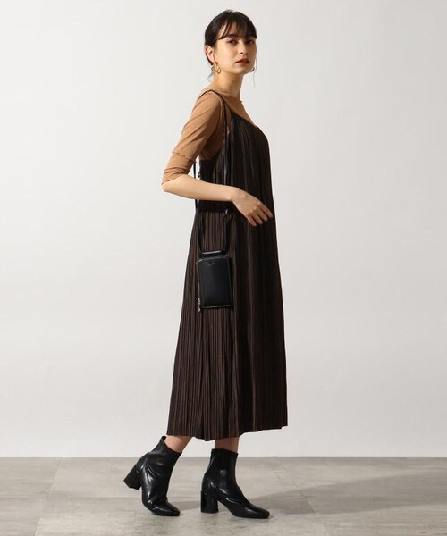 OZOC（オゾック）の「スマホショルダー（バッグ・レディース・ブラック(019)/ブラウン(042)/カーキ(027)/アイボリー(004)/ブラウン(142)・00）」の13枚目の写真