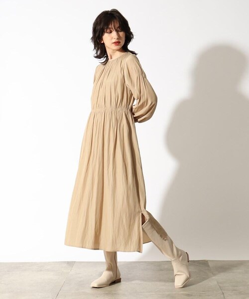 OZOC（オゾック）の「[洗える]サテンギャザーワンピース（ワンピース/ドレス・レディース・ライトベージュ(051)/ブラウン(042)/ライトパープル(081)・38(M)/40(L)）」の16枚目の写真