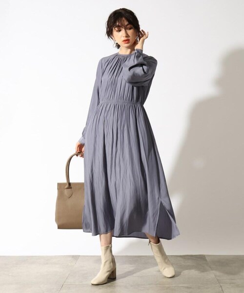 OZOC（オゾック）の「[洗える]サテンギャザーワンピース（ワンピース/ドレス・レディース・ライトベージュ(051)/ブラウン(042)/ライトパープル(081)・38(M)/40(L)）」の14枚目の写真