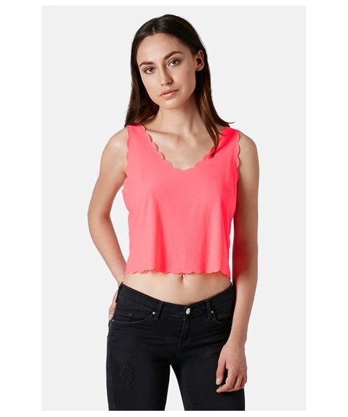 TOPSHOP(トップショップ)の「Topshop Scalloped Hem Crop Tank(タンクトップ・Bright Pink/Light Blue/Cream/Blue/Rose/Black/Mint・Regular 6 (2-4 US)/Regular 12 (14 US)/Regular 8 (6-8 US)/Regular 10 (10-12 US))」の4枚目の写真