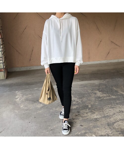 copine（コピン）の「シンプル裾スリットパーカー(2color)【クリックポスト対象商品】（パーカー・レディース・その他）」の3枚目の写真