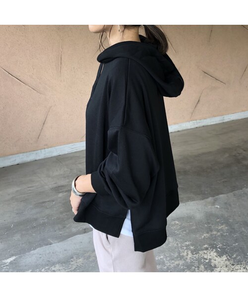 copine（コピン）の「シンプル裾スリットパーカー(2color)【クリックポスト対象商品】（パーカー・レディース・その他）」の9枚目の写真