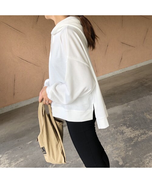 copine（コピン）の「シンプル裾スリットパーカー(2color)【クリックポスト対象商品】（パーカー・レディース・その他）」の4枚目の写真