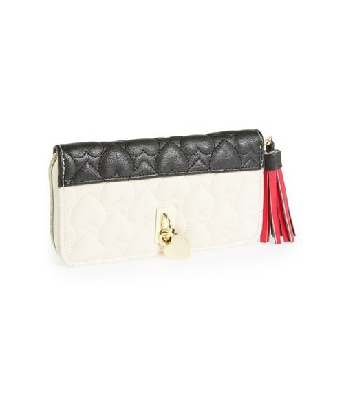 ベッツィジョンソン　財布 Amazon | Betsey Johnson レディース キャンディ二つ折り財布