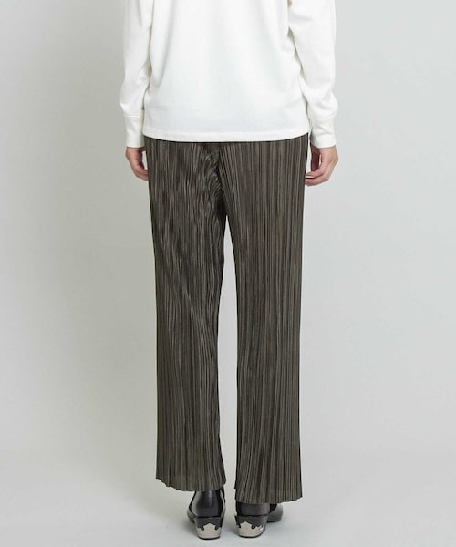 CLANE（クラネ）の「《STUDIOUS復刻別注》リラックスルーズプリーツパンツ（パンツ・レディース・BLACK/BEIGE/KHAKI・0/1）」の5枚目の写真