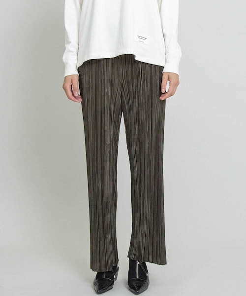 CLANE（クラネ）の「《STUDIOUS復刻別注》リラックスルーズプリーツパンツ（パンツ・レディース・BLACK/BEIGE/KHAKI・0/1）」の3枚目の写真