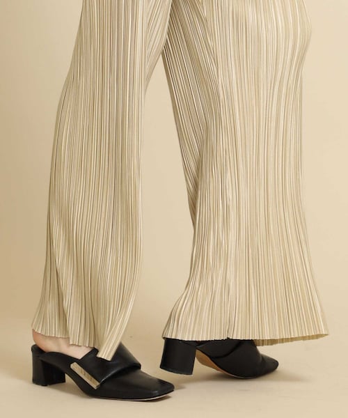 CLANE（クラネ）の「《STUDIOUS復刻別注》リラックスルーズプリーツパンツ（パンツ・レディース・BLACK/BEIGE/KHAKI・0/1）」の15枚目の写真