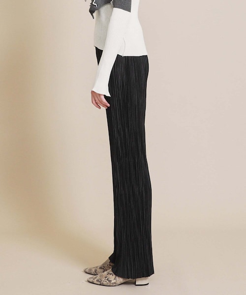 CLANE（クラネ）の「《STUDIOUS復刻別注》リラックスルーズプリーツパンツ（パンツ・レディース・BLACK/BEIGE/KHAKI・0/1）」の20枚目の写真