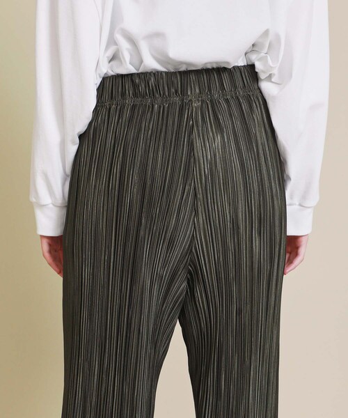 CLANE（クラネ）の「《STUDIOUS復刻別注》リラックスルーズプリーツパンツ（パンツ・レディース・BLACK/BEIGE/KHAKI・0/1）」の7枚目の写真