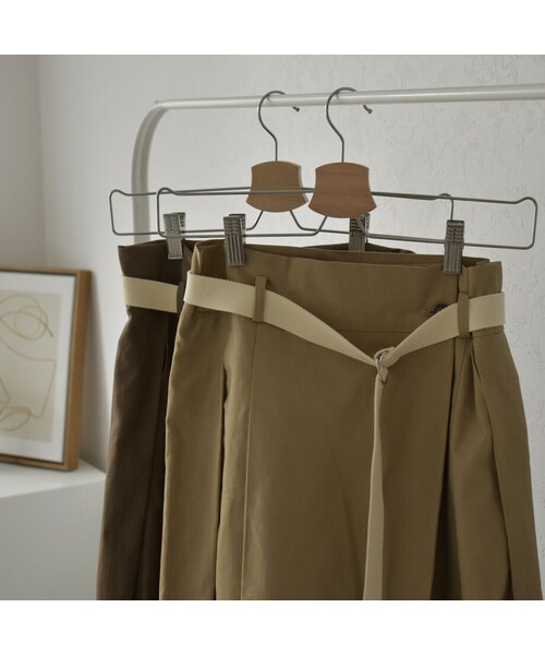 Lavish Gate(ラヴィッシュゲート)の「bottoms-07002 ベルト付き ラップ ワイドチノパンツ モカ ベージュ(チノパンツ・レディース・その他)」の14枚目の写真