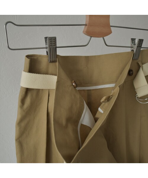 Lavish Gate(ラヴィッシュゲート)の「bottoms-07002 ベルト付き ラップ ワイドチノパンツ モカ ベージュ(チノパンツ・レディース・その他)」の12枚目の写真