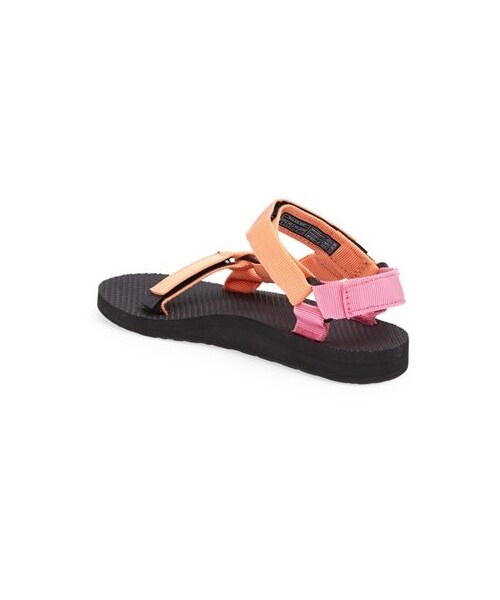 Teva（テバ）の「Teva 'Original Universal' Sandal (Women)（サンダル・Slate/White/ Black/Aqua Green/Black/Blue/ Pink/Coral/ Teal/Dark Pink/ Purple/Dark Purple/Enamel Blue/Green/ Blue/Melon Pink/Purple/ Black・7 M/6 M/9 M/11 M/10 M/8 M）」の3枚目の写真
